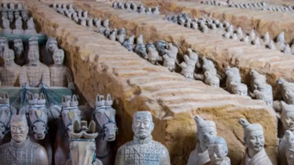 Terra cotta soldiers guarding the tomb of emperor Qin, China. Photo: Stockphoto