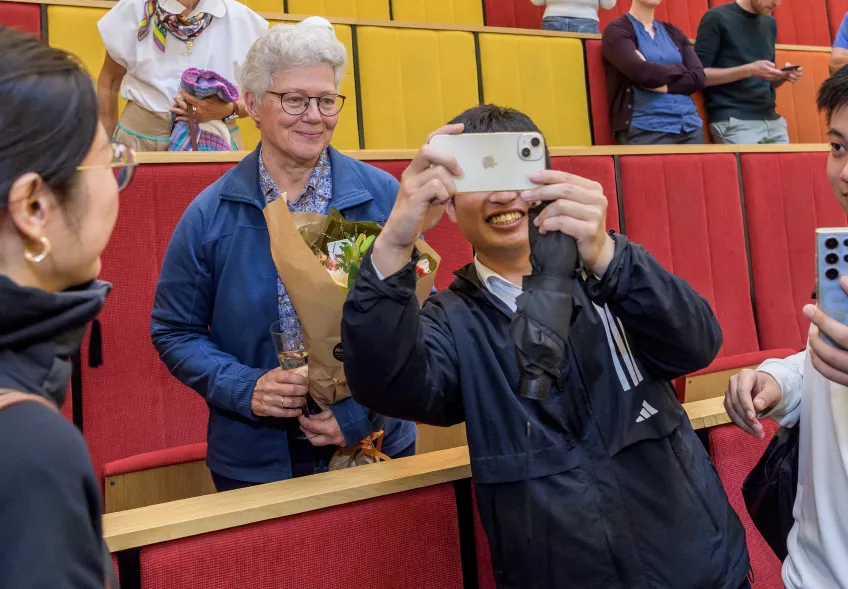 A selfie with 2023 Nobel Laurate Anne L'Huillier. Photo: Kennet Ruona.
